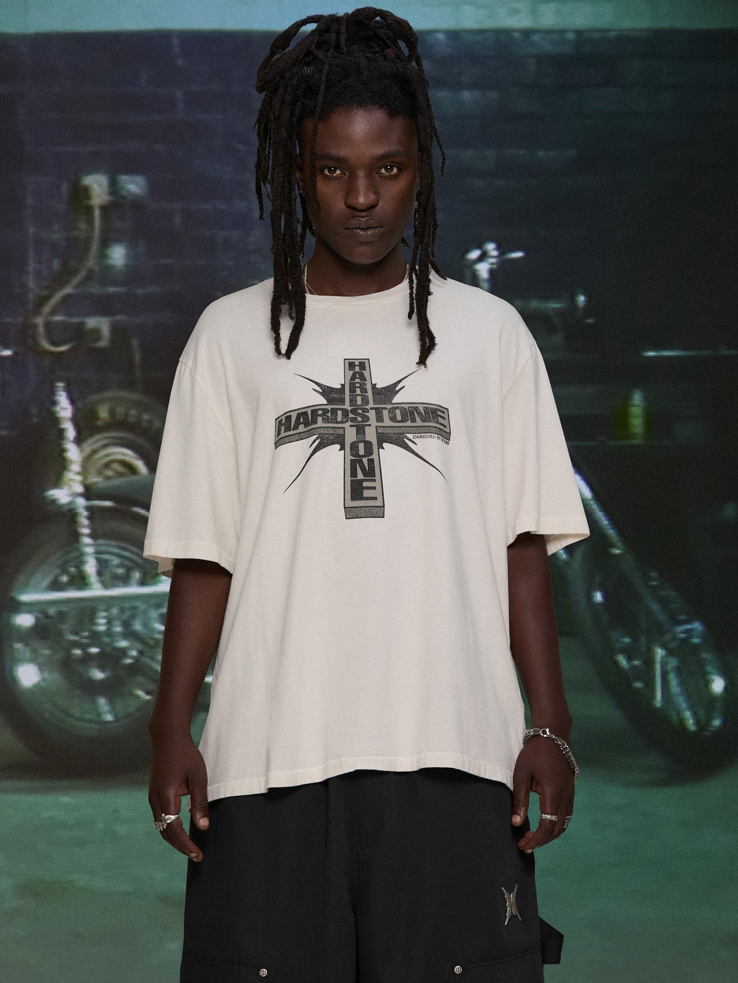 HARDSTONE Cross Tee